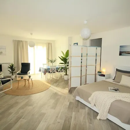 Smeralda - Sea View דירה אולביה