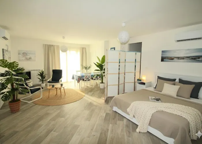 Smeralda - Sea View Apartament Olbia